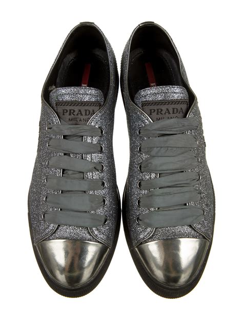 prada female shoes